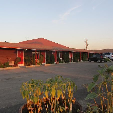 Pembina River Inn Entwistle Екстериор снимка