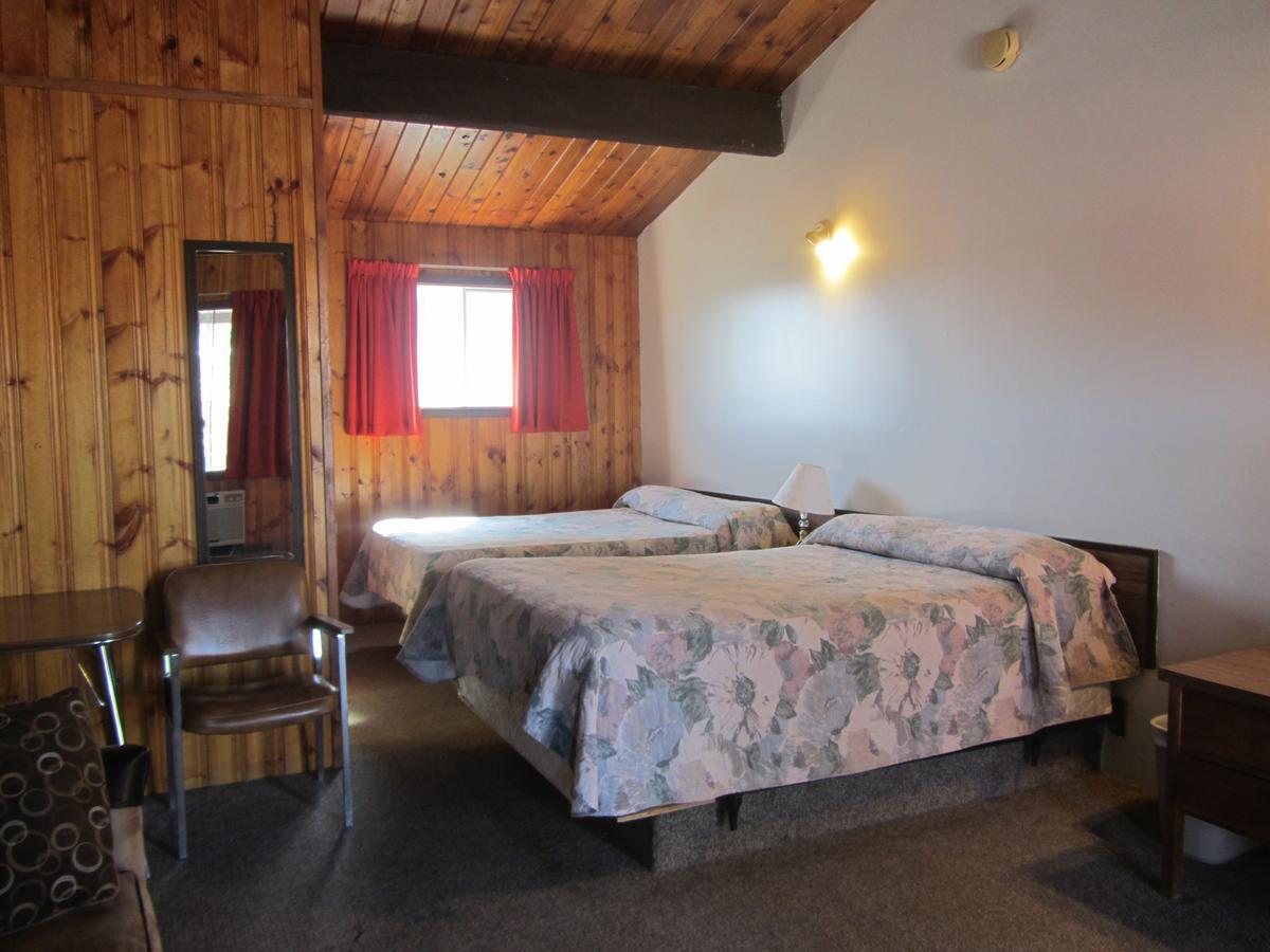 Pembina River Inn Entwistle Екстериор снимка