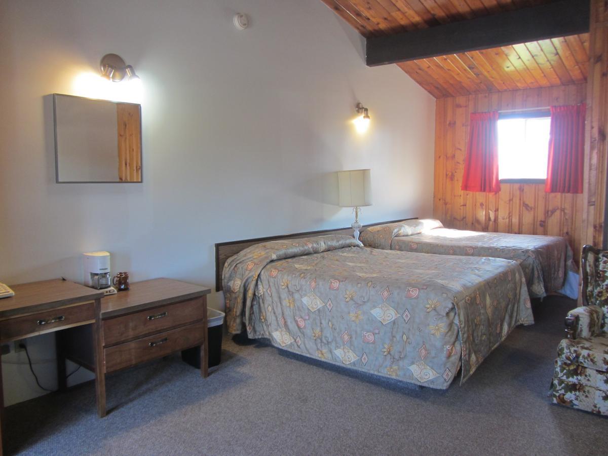 Pembina River Inn Entwistle Екстериор снимка