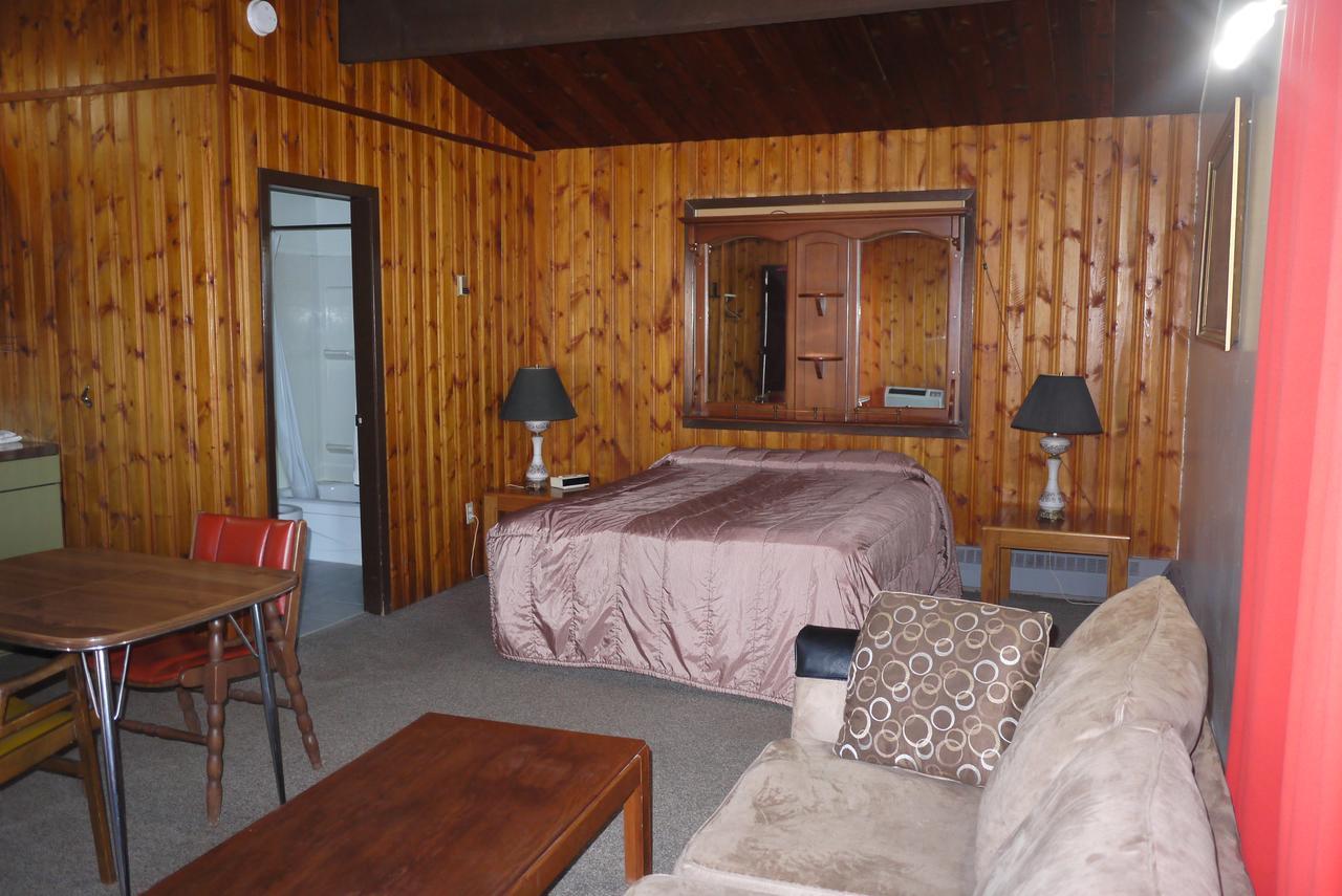 Pembina River Inn Entwistle Екстериор снимка