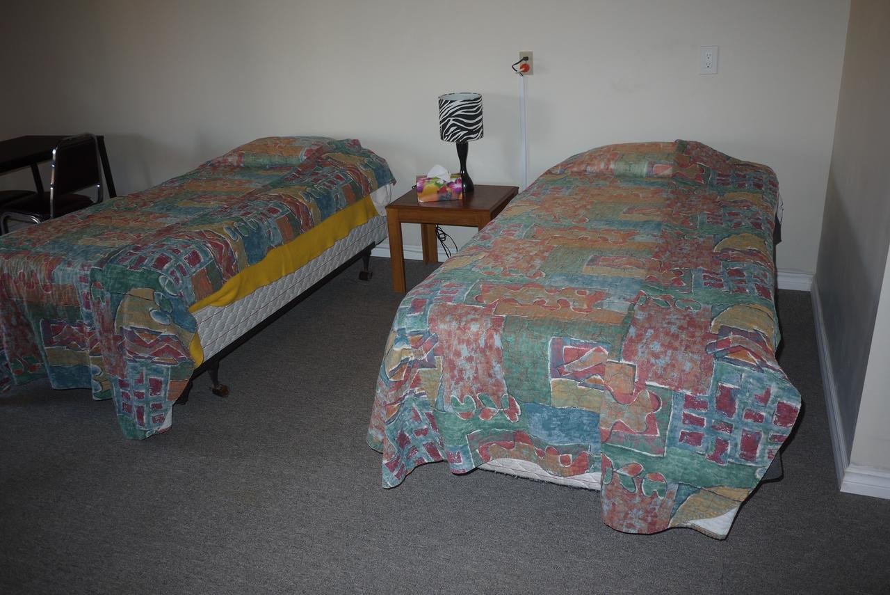 Pembina River Inn Entwistle Екстериор снимка